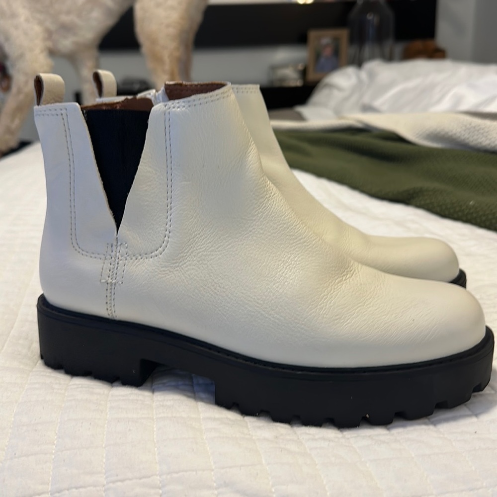 ZODIAC LEATHER LUGG SOLE BOOT